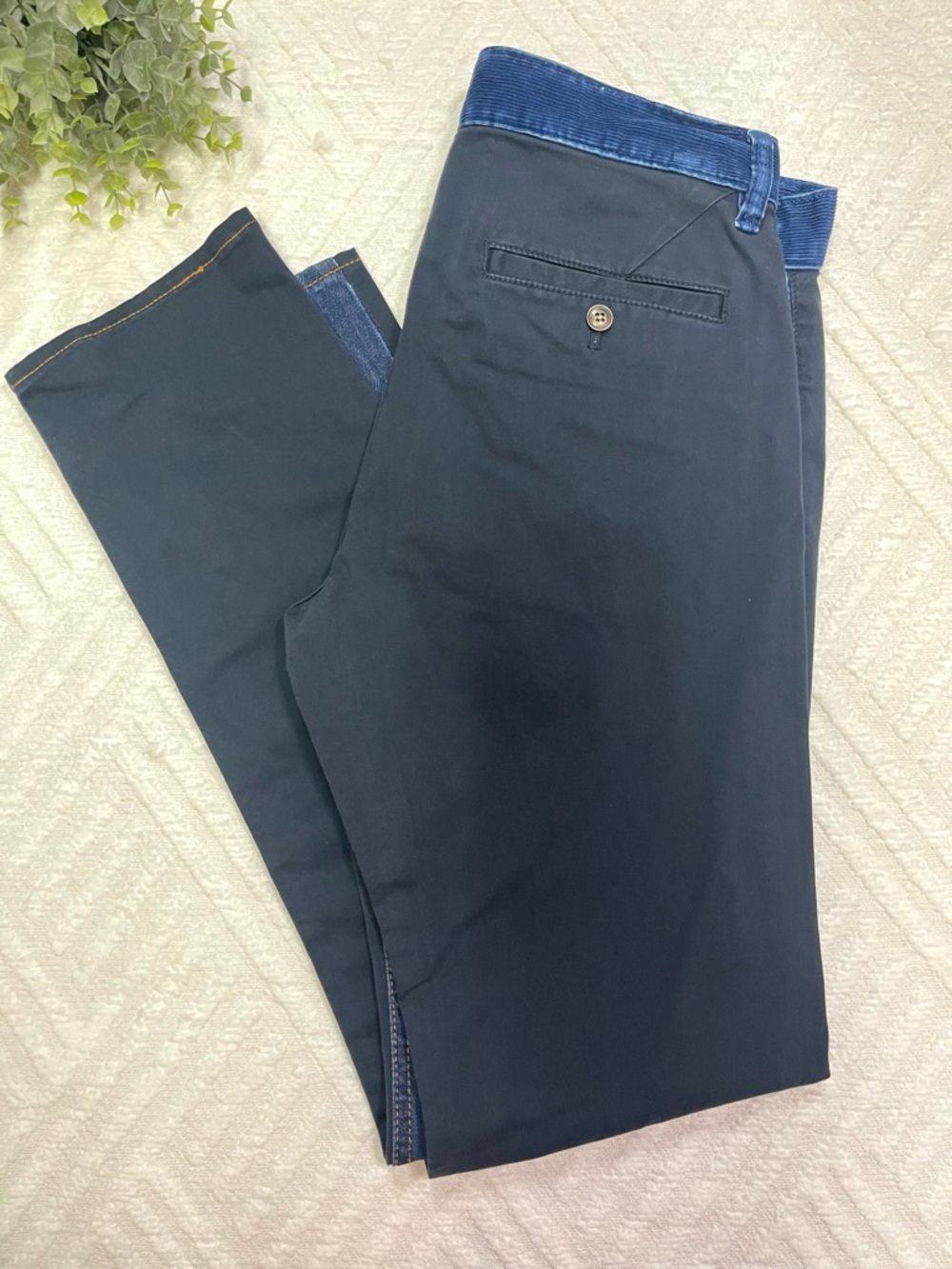 Marc By Marc Jacobs Navy Low Rise Slim Tapered Pants Size 30x34